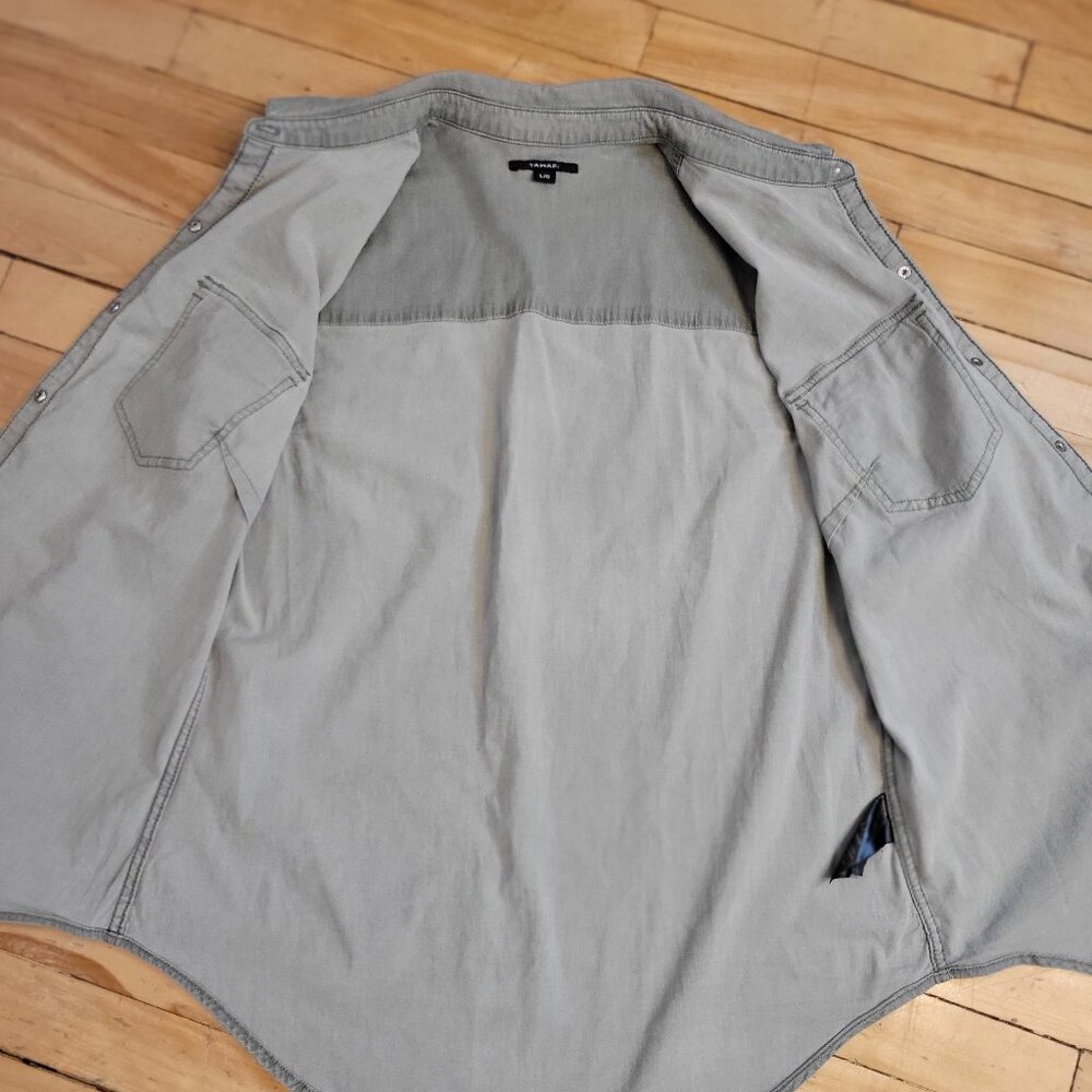 Tahari Light Gray Long Sleeve Button Front Shirt Large Cotton Stretch - Picture 4 of 7
